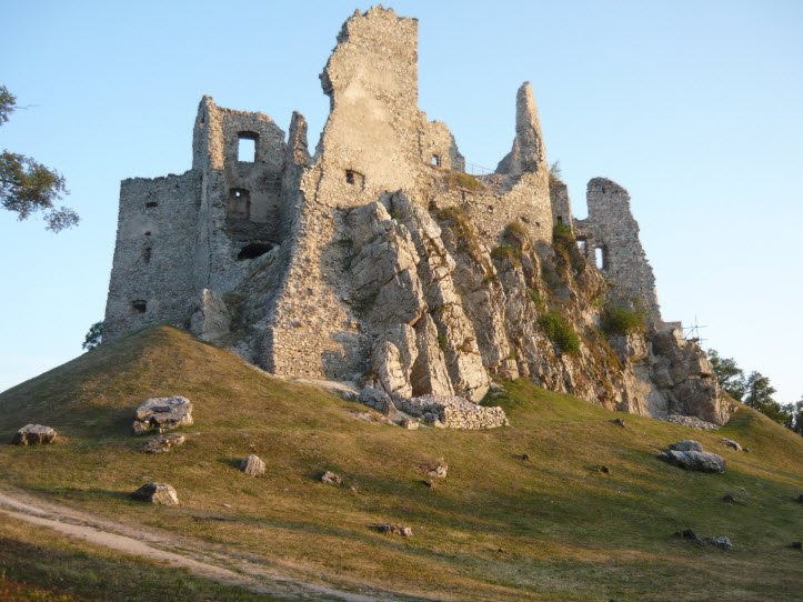 Hrad Hrušov, Hostie, Slovakia, Slovakia